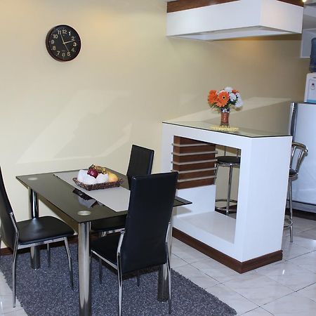 Manila Bay Serviced Apartments מראה חיצוני תמונה