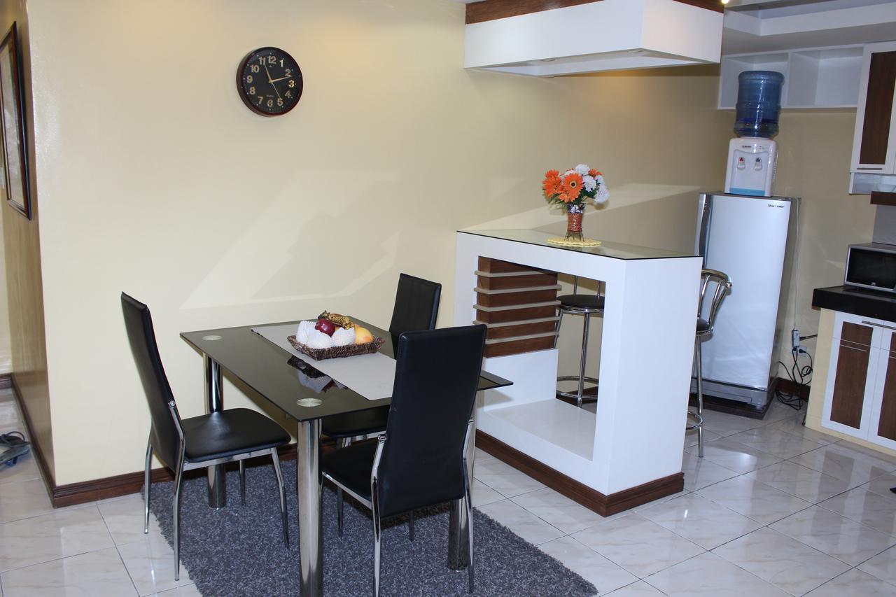 Manila Bay Serviced Apartments מראה חיצוני תמונה