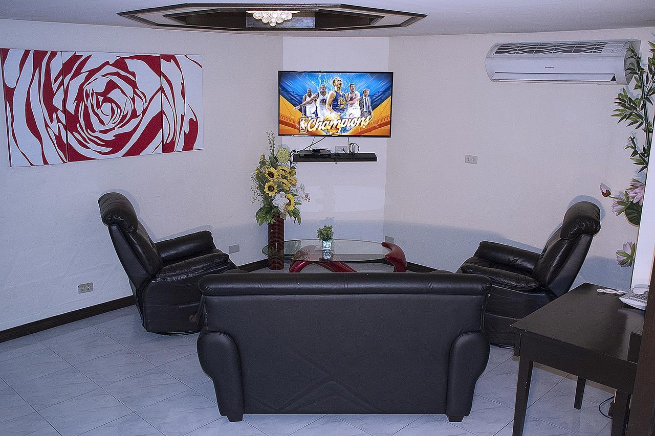 Manila Bay Serviced Apartments מראה חיצוני תמונה