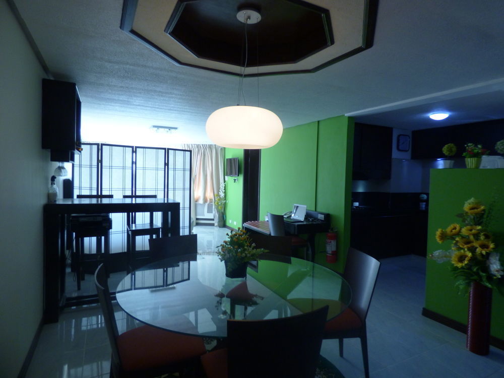 Manila Bay Serviced Apartments מראה חיצוני תמונה