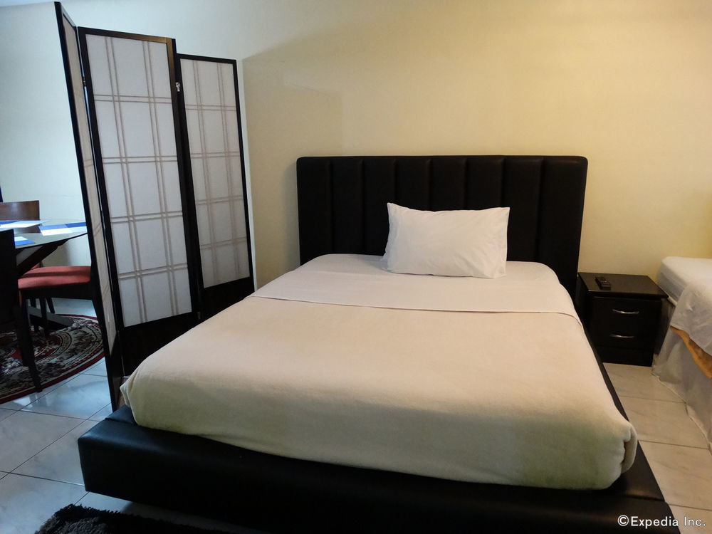 Manila Bay Serviced Apartments מראה חיצוני תמונה