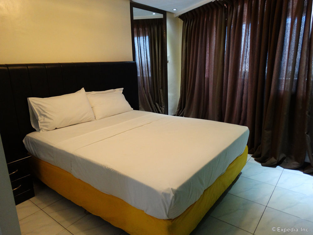 Manila Bay Serviced Apartments מראה חיצוני תמונה