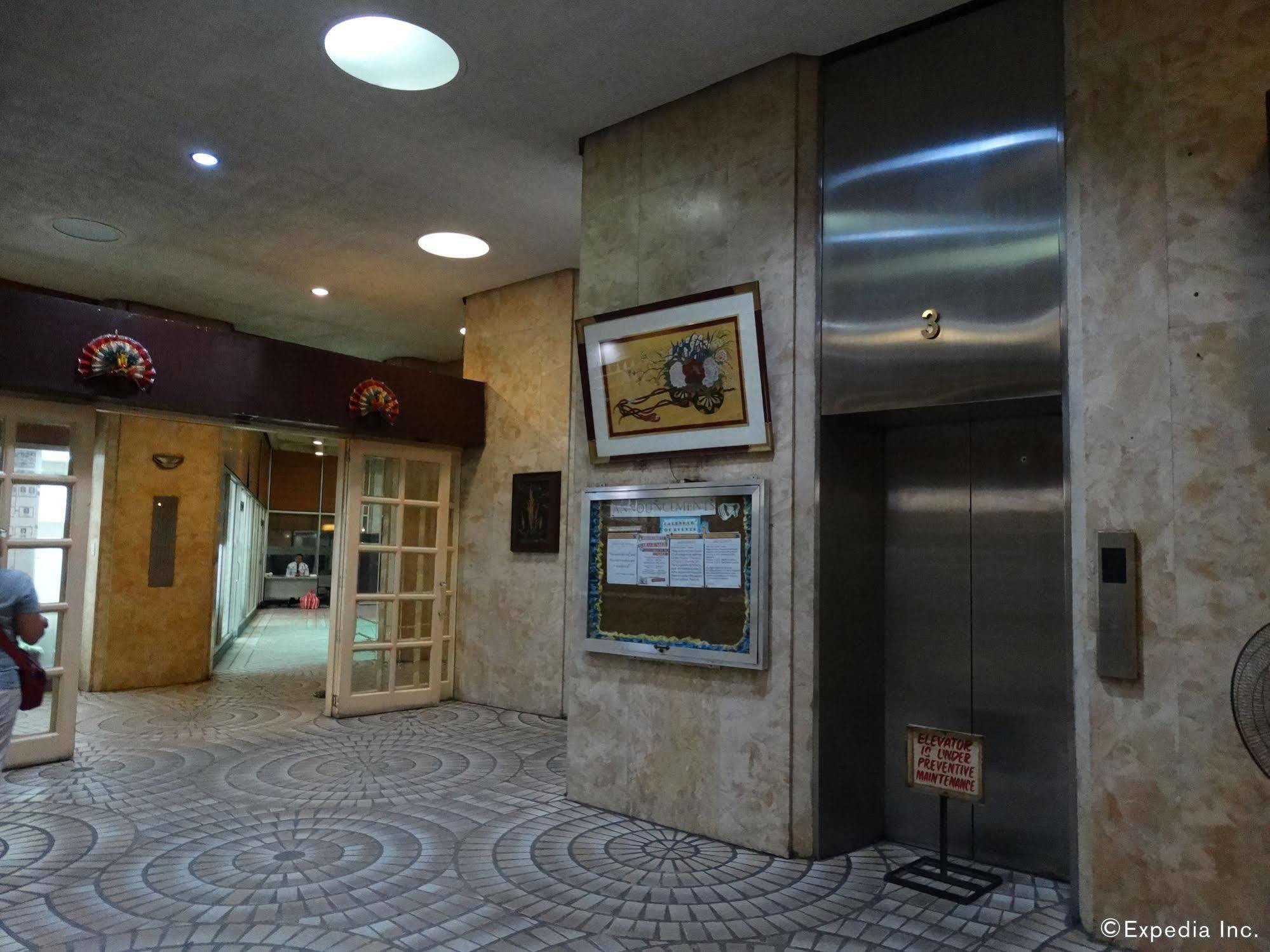 Manila Bay Serviced Apartments מראה חיצוני תמונה