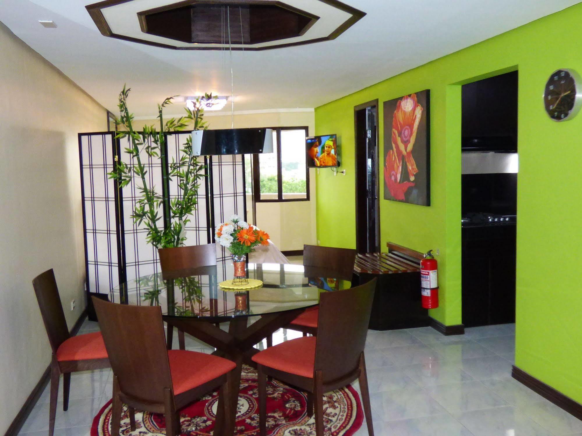 Manila Bay Serviced Apartments מראה חיצוני תמונה