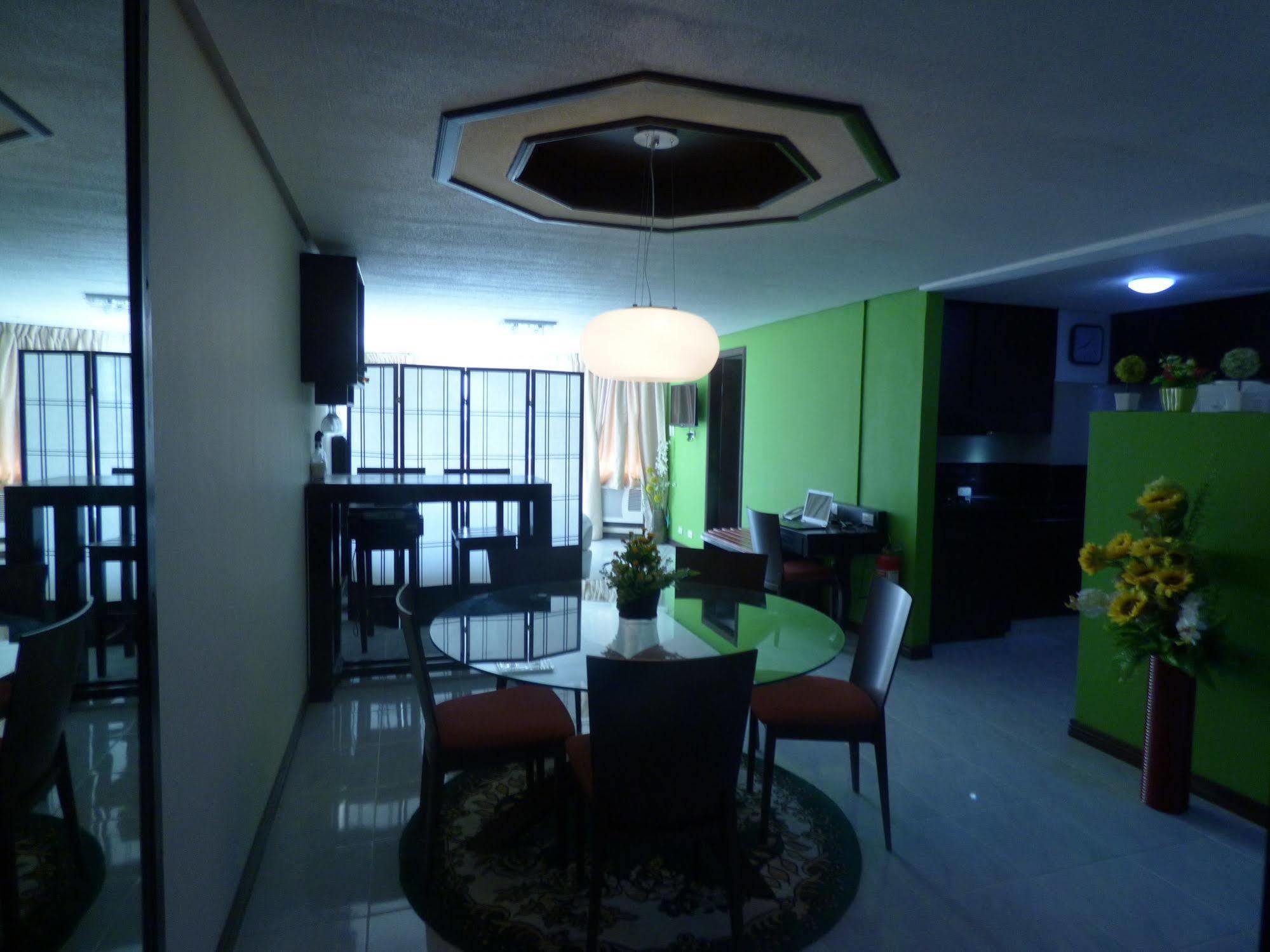 Manila Bay Serviced Apartments מראה חיצוני תמונה