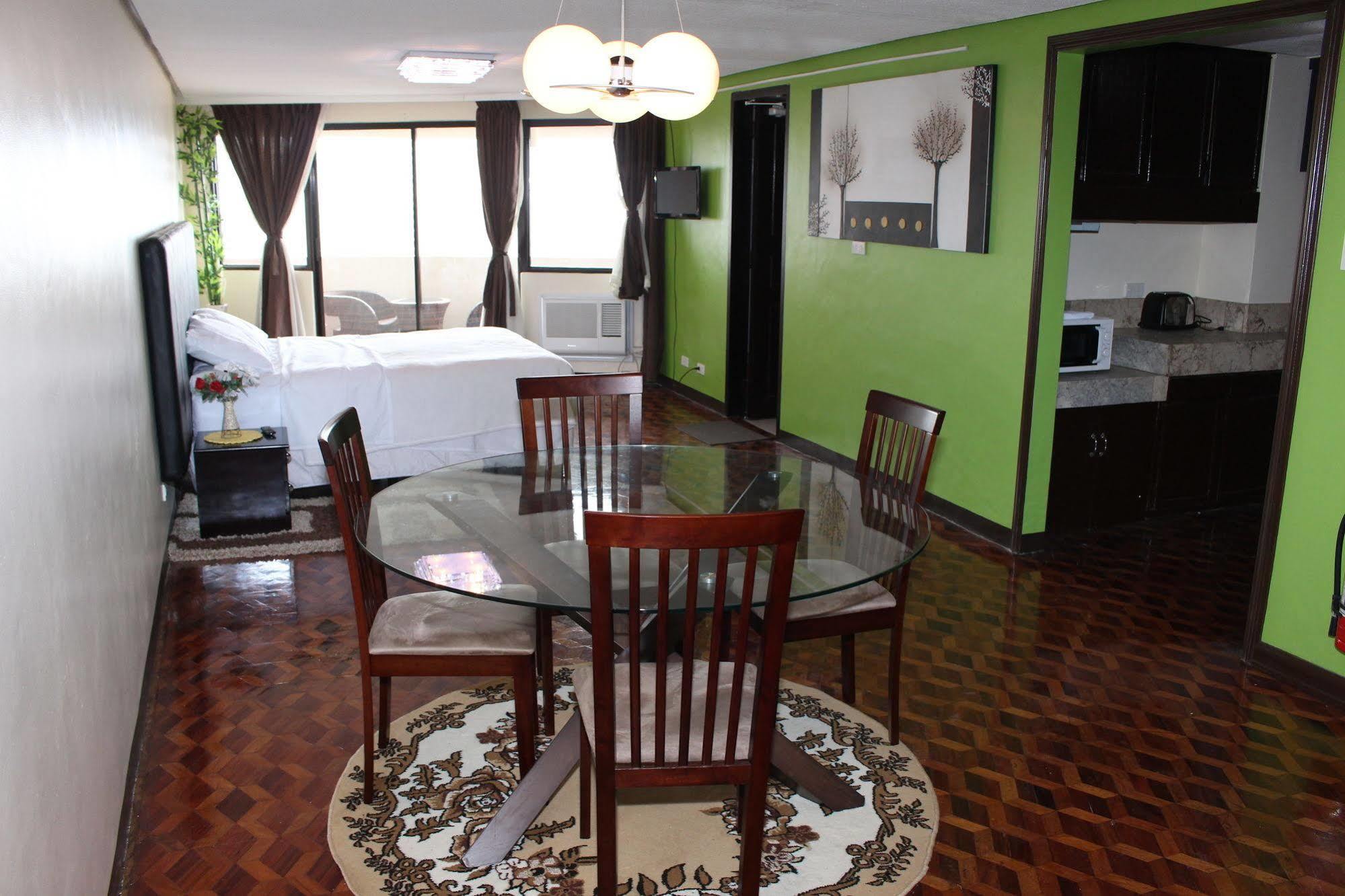 Manila Bay Serviced Apartments מראה חיצוני תמונה