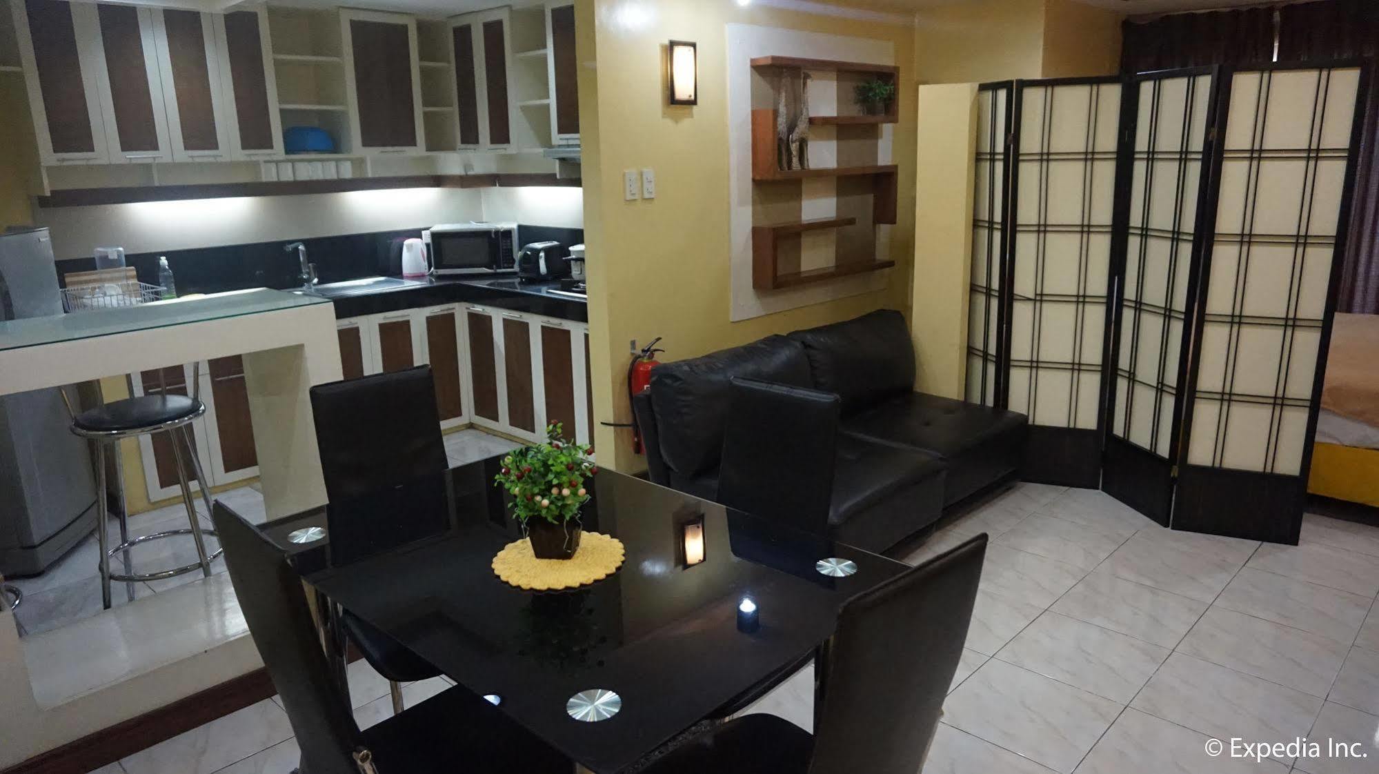 Manila Bay Serviced Apartments מראה חיצוני תמונה
