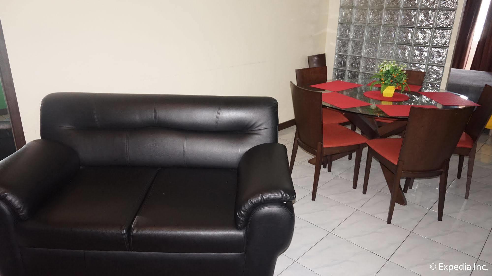 Manila Bay Serviced Apartments מראה חיצוני תמונה